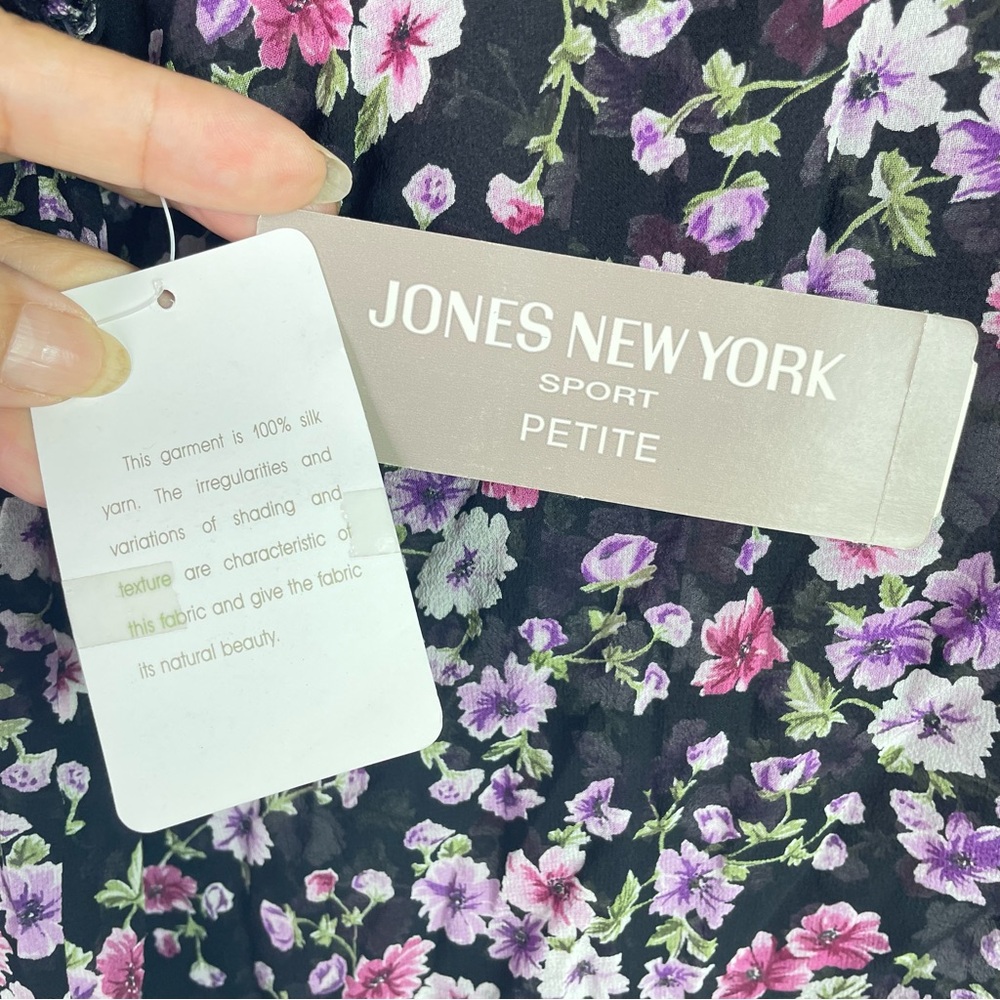 NWT JONES NY Sport Womens Sheer Floral Blouse Top Sz 12P Black Career 100% SILK - Picture 6 of 9